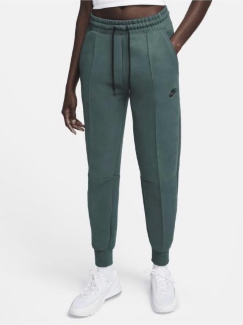 ✔️NWT✔️ NIKE Sportswear Tech Fleece Mid-Rise Joggers